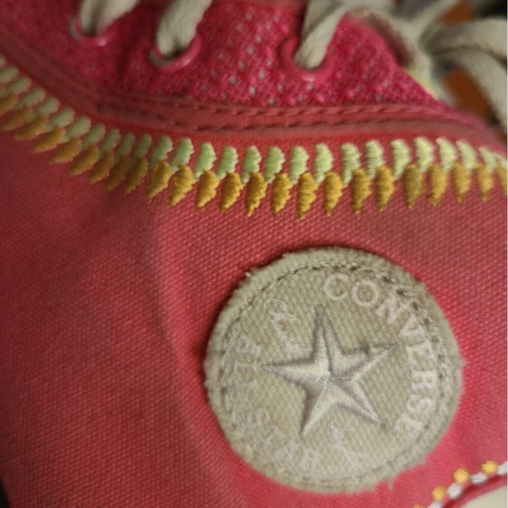 Kids Size 6.5 - Converse Chuck Taylor All Star Eva Lift High Tops embroidered - Picture 8 of 9
